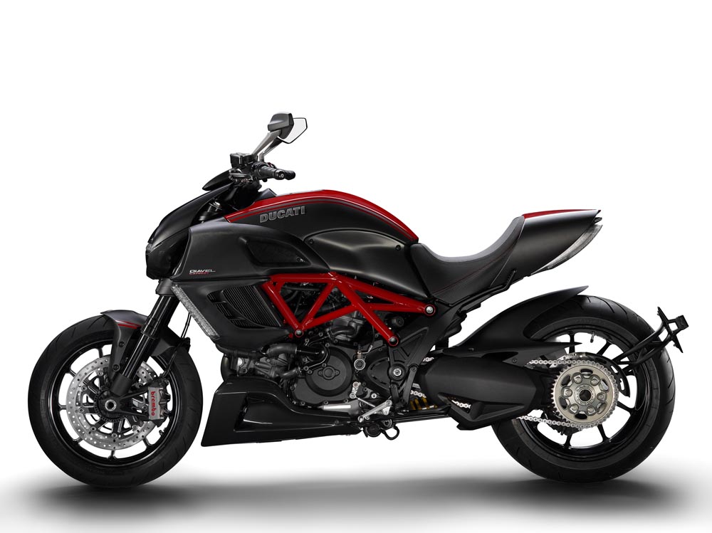 2011 Ducati Diavel at EICMA Manual