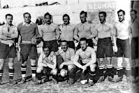 Selección de ESPAÑA - Temporada 1933-34 - Quincoces, Zamora, Lángara, Vantolrá, Cilaurren, Herrerita, Luis Regueiro y Fede; Zabalo, Gorostiza y Marculeta - PORTUGAL 1 (Vitor Silva), ESPAÑA 2 (Lángara 2) - 18/03/1934 - Mundial de Italia de 1934, clasificación, partido de vuelta - Lisboa (Portugal), estadio Lumiar - Alineación: Zamora; Zabalo, Quincoces; Cilaurren, Marculeta, Fede; Vantolrá, Luis Regueiro, Lángara, Herrerita y Gorostiza