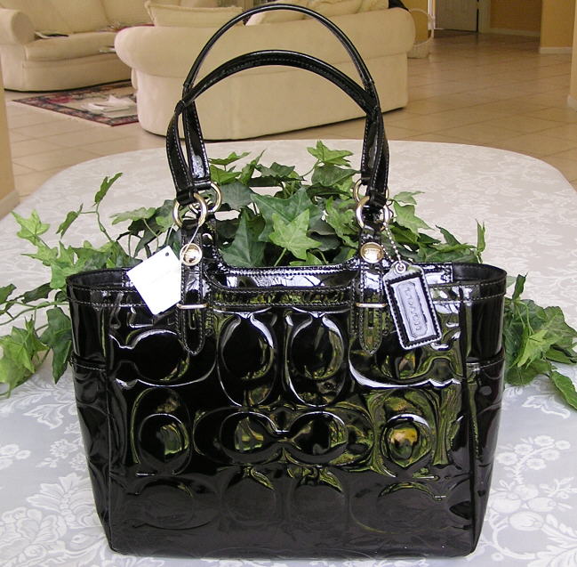 coach patent leather tote. Dual patent leather shoulder