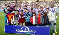 REAL VALLADOLID C. F. - Valladolid, España - Temporada 2009-10 - Jacobo, Nivaldo, Sereno, Del Horno, Barragán, Borja, Manucho; Pedro López, Javier Baraja, Diego Costa y Nauzet - REAL VALLADOLID 2 (Diego Costa y Manucho), SEVILLA F. C. 1 (Cala) - 13/04/2010 - Liga de 1ª División, jornada 32 - Valladolid, estadio Nuevo José Zorrilla