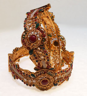 kundhan set bangle