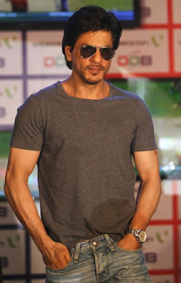 Shah Rukh Khan Cool Looking photos