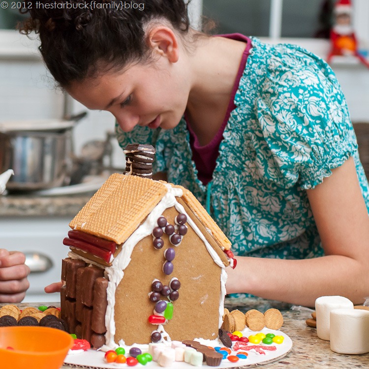 Gingerbread Houses 2012 blog-14