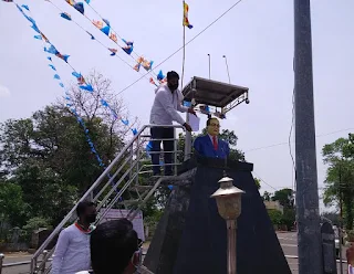 प्रदेश की निकम्मी बीजेपी सरकार के विरोध में युवक कांग्रेस ने डॉक्टर बाबासाहेब अंबेडकर को ज्ञापन सौंपा