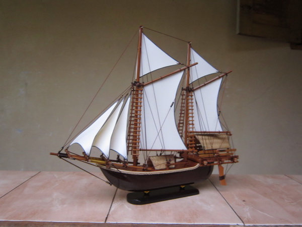 Miniatur Kapal Kerajinan Tangan Kapal Titanic 