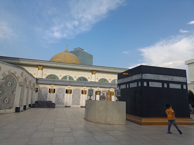 Masjid Nurul iman Blok M Square