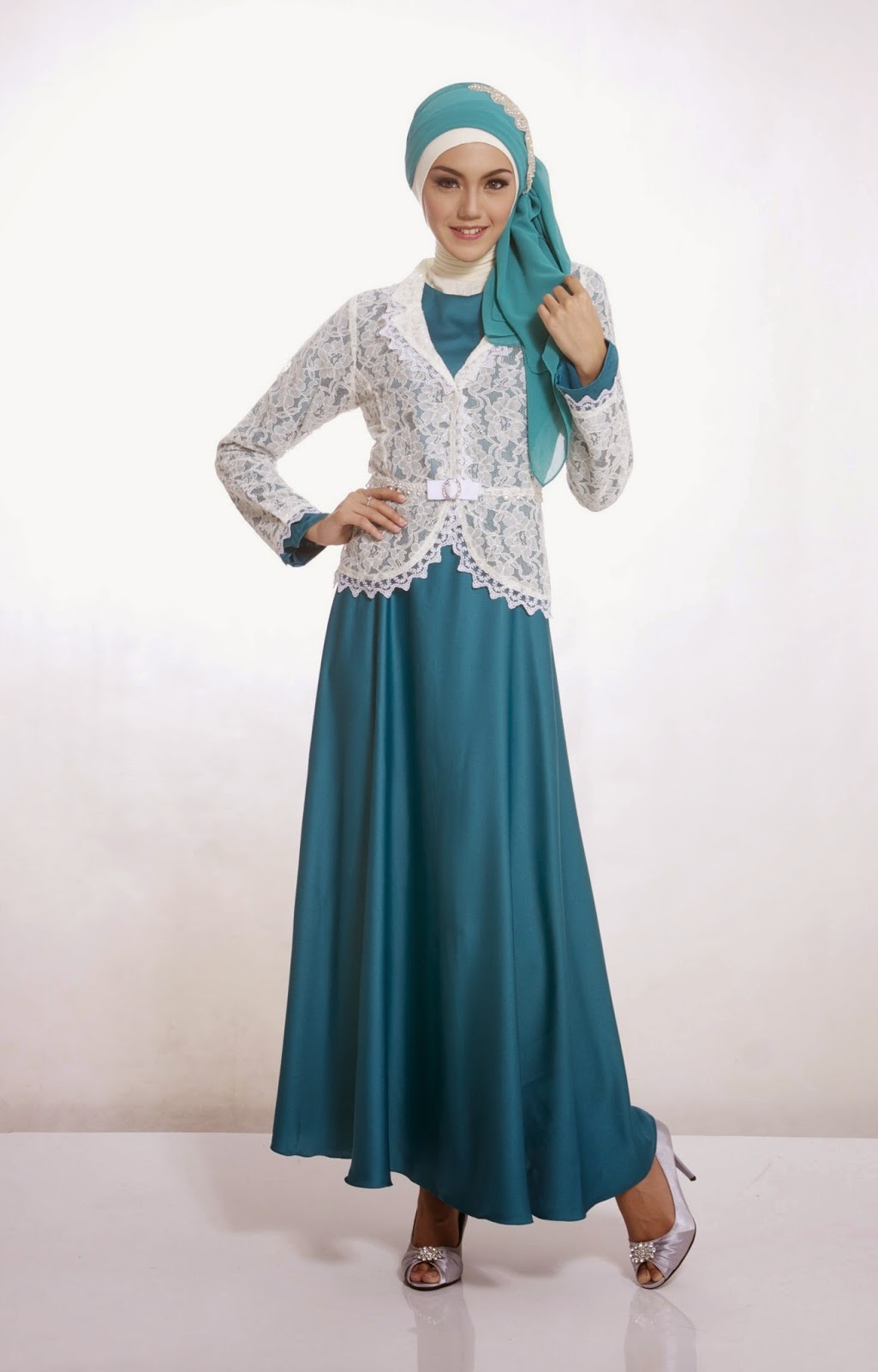 15 Model  Baju  Muslim Pesta Seragam  Keluarga  Modern  Terbaru 
