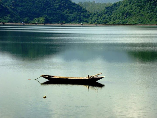 Kết quả hình ảnh cho Hồ Yên Quang – động Phò Mã