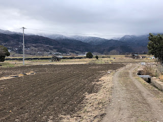 【20191224】畑と雪山