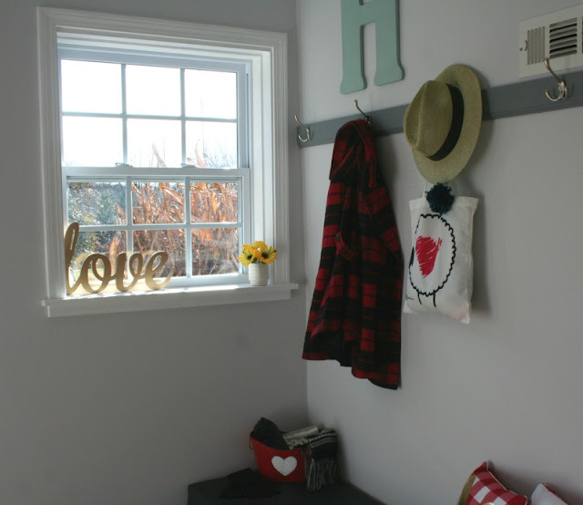 How To Add Valentine's Decor To an Entryway