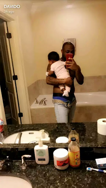 Beautiful 3 generations photo of Davido, his dad and his 2nd daughter