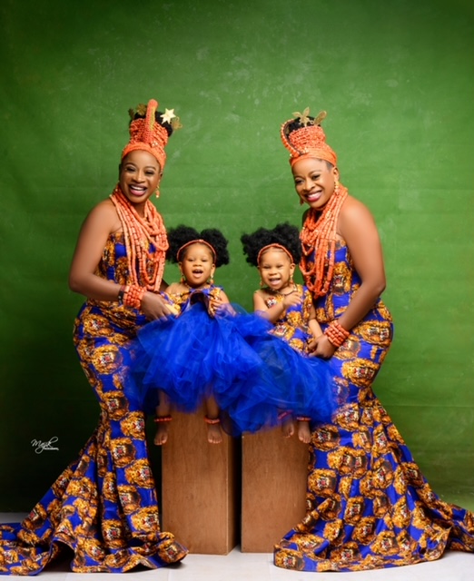 Reign and Rema poses with their favorite friends - Aneke twins