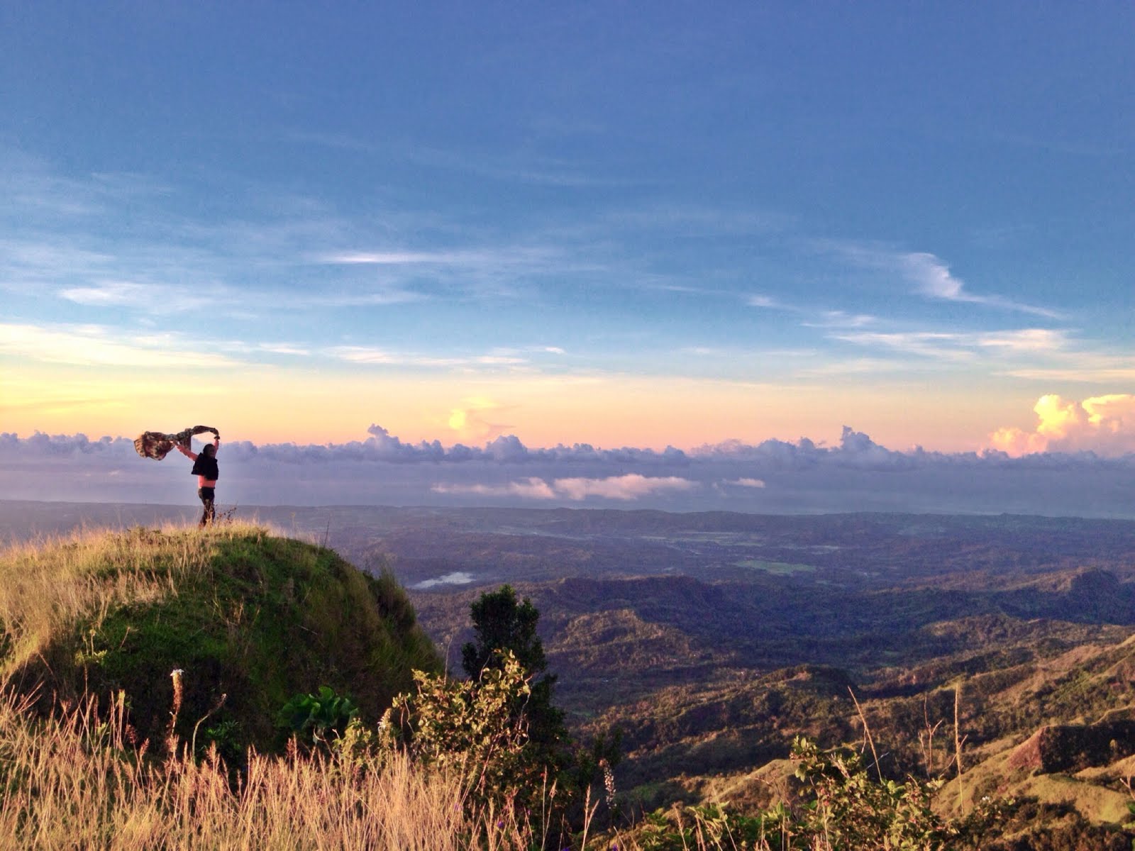 Young mountaineers conquer Panay’s legendary peaks University of San Agustin Mountaineering Society, USAM, Mountain, Mountaineering, Iloilo, Mount Manaphag, University of San Agustin, Hiking, Mount Napulak, Matthew Quidato, Mary Francille Igtanloc, Advocacy,