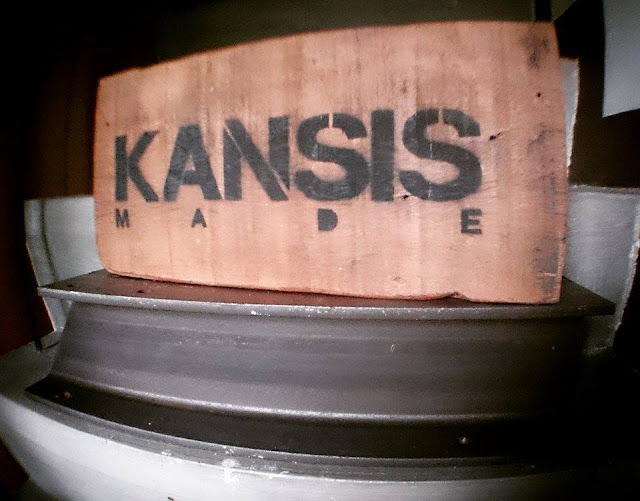 https://www.instagram.com/kansismade/