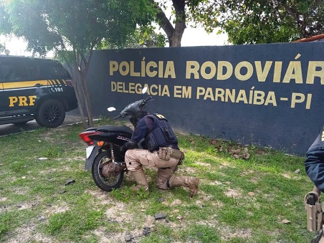 PRF apreende motocicleta adulterada durante fiscalização na BR-343 em Parnaíba 