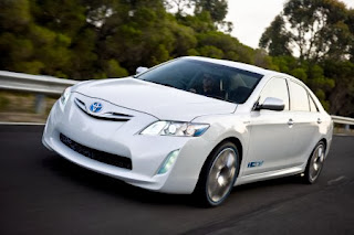 New-Toyota-Camry-White-Pictures