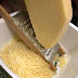 Cách làm nem tôm phomai với bánh tráng đậu xanh