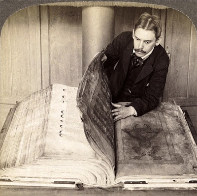 biblia del diablo, Bíblia de Satanás, Biblia del demonio, the gigas codex, codex of gigas, el codex gigas, devils bible, curiosidades, Bíblia de Satanás, Biblia del demonio, Biblia del diablo, Código Gigas, Codex Gigas, CURIOSIDADES, Leyendas, leyendas negras, Libro gigante, LIBROS, Libros enigmáticos, Libros malditos, Manuscritos enigmáticos, Manuscritos medievales, Rarezas