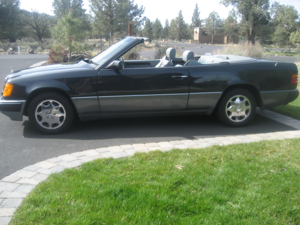 PORSCHE 911 TARGA 4S. azul com