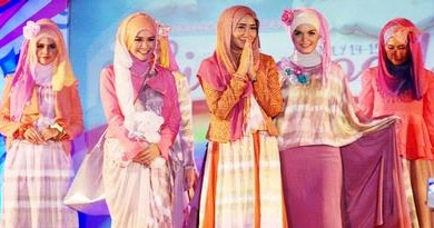 Hijab blog: Cantik dengan Motif Jumputan dari Dian Pelangi
