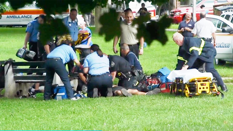  Un muerto y cinco heridos por caída de rayo en parque de un suburbio de Nueva York