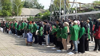 Rektor UM Bandung Lepas Mahasiswa KKN, Pesannya: Konsolidasikan Keilmuan di Masyarakat