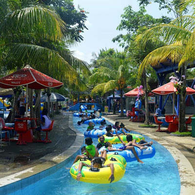 Kolam Arus Saygon Waterpark