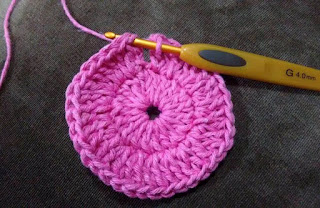 Step-by-step crochet rugs
