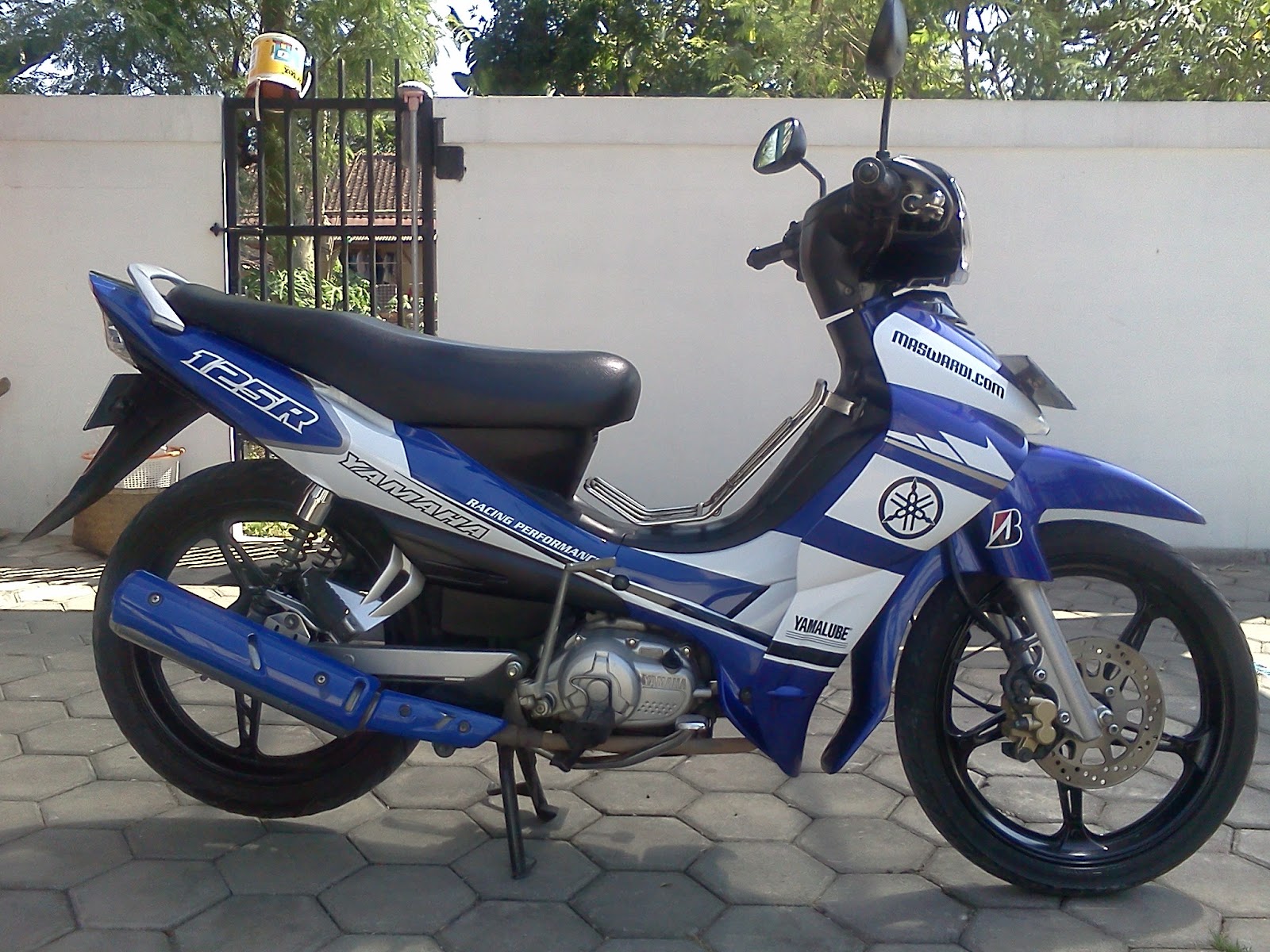  Gambar  Motor Jupiter  Z  Full Modif Terkeren Dan Terbaru 