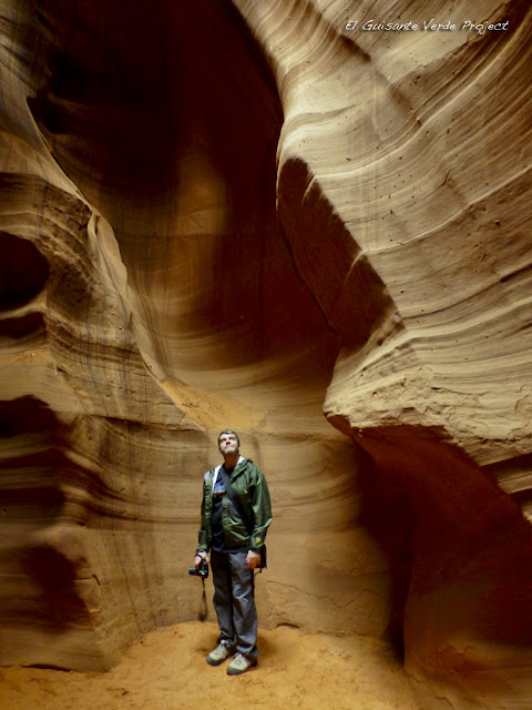 Roberto en Antelope Canyon - Arizona, por El Guisante Verde Project