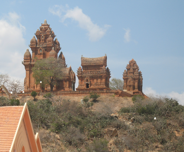 cham towers vietnam