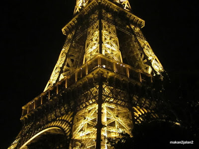 MAKAN2-JALAN2: Eiffel Tower di Waktu Malam @ Paris