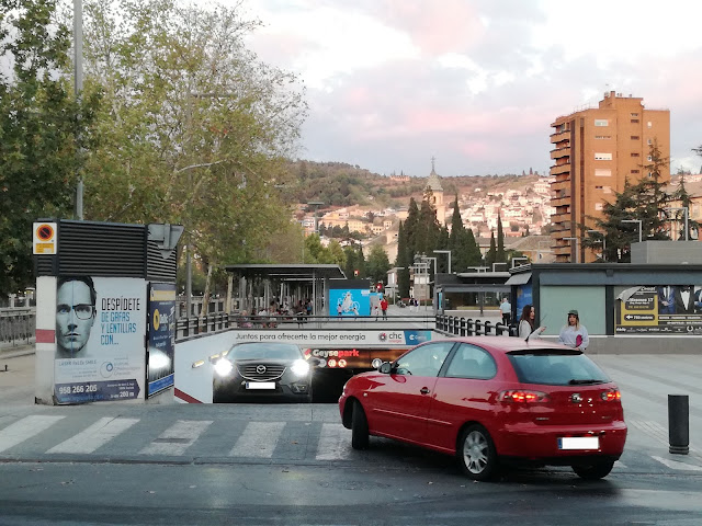 Geysepark Violón. Parkingi w Granadzie