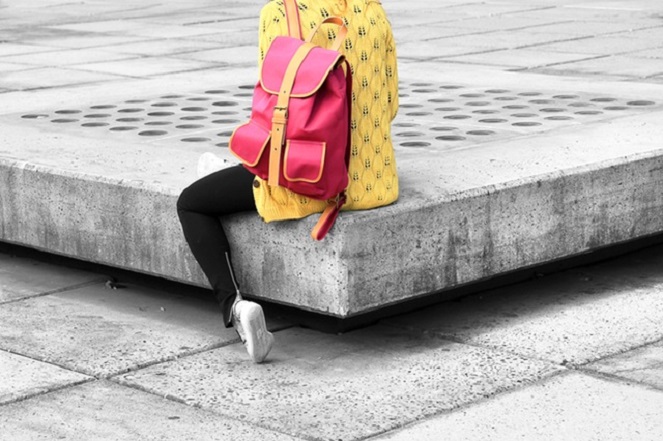Beg galas berwarna pink yang sesuai untuk kegunaan kasual
