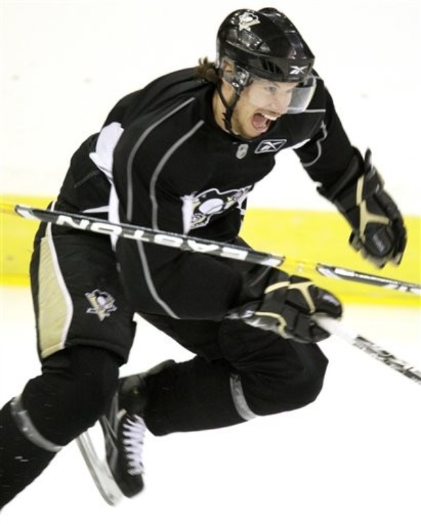 The 2009 Stanley Cup Finals sidney crosby stanley cup wallpaper. The 2009 Stanley Cup Finals