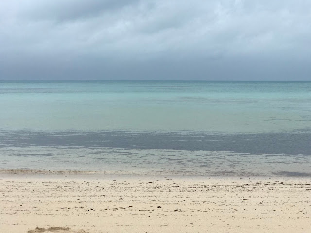 the aqua water off the Bermuda coastline