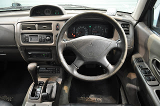 1996 Mitsubishi Challenger XR 4WD to Zambia