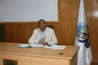 اجتماع لمناقشة آليات عمل مركز الشهادات الثبوتية والأوراق الجامعية بجامعة جنوب الوادي