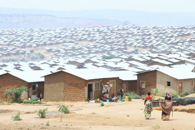 Em 7 de setembro um comboio com 301 refugiados do campo de Nduta, na Tanzânia, retornou para o Burundi, com mais burundineses chegando nos dias que se seguiram. No total, 12.000 inscreveram-se para o retorno voluntário este ano. Apesar de não serem os primeiros a retornar, o número é grande; e seu retorno foi organizado pelos governos do Burundi e da Tanzânia com a Alto Comissariado das Nações Unidas para Refugiados (UNHCR).