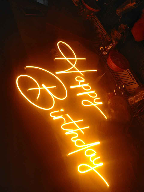 Mẫu đèn led neon Happy Birthday