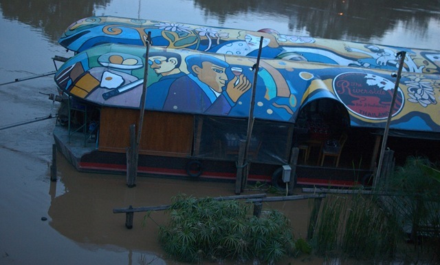 chiang mai restaurant on the river