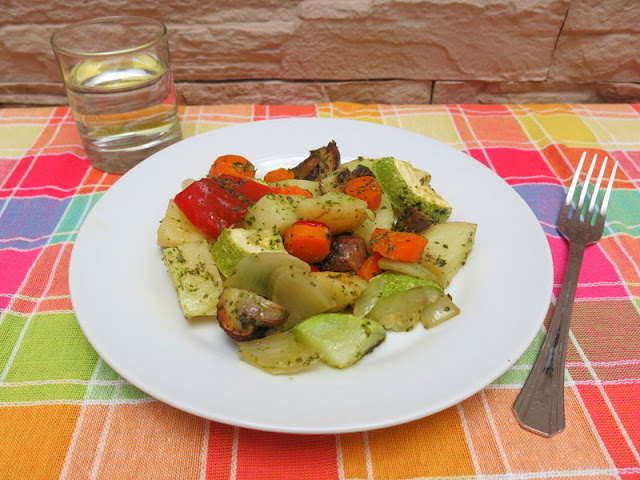 VERDURAS Y PAPAS AL HORNO