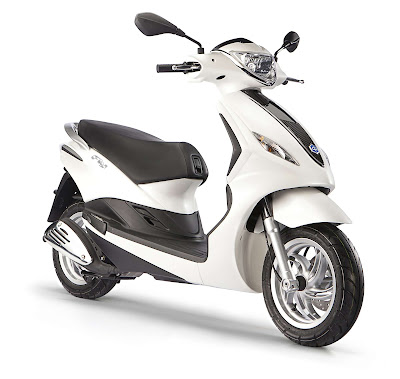 New 2016 Piaggio Fly 125cc Scooter Image for HD