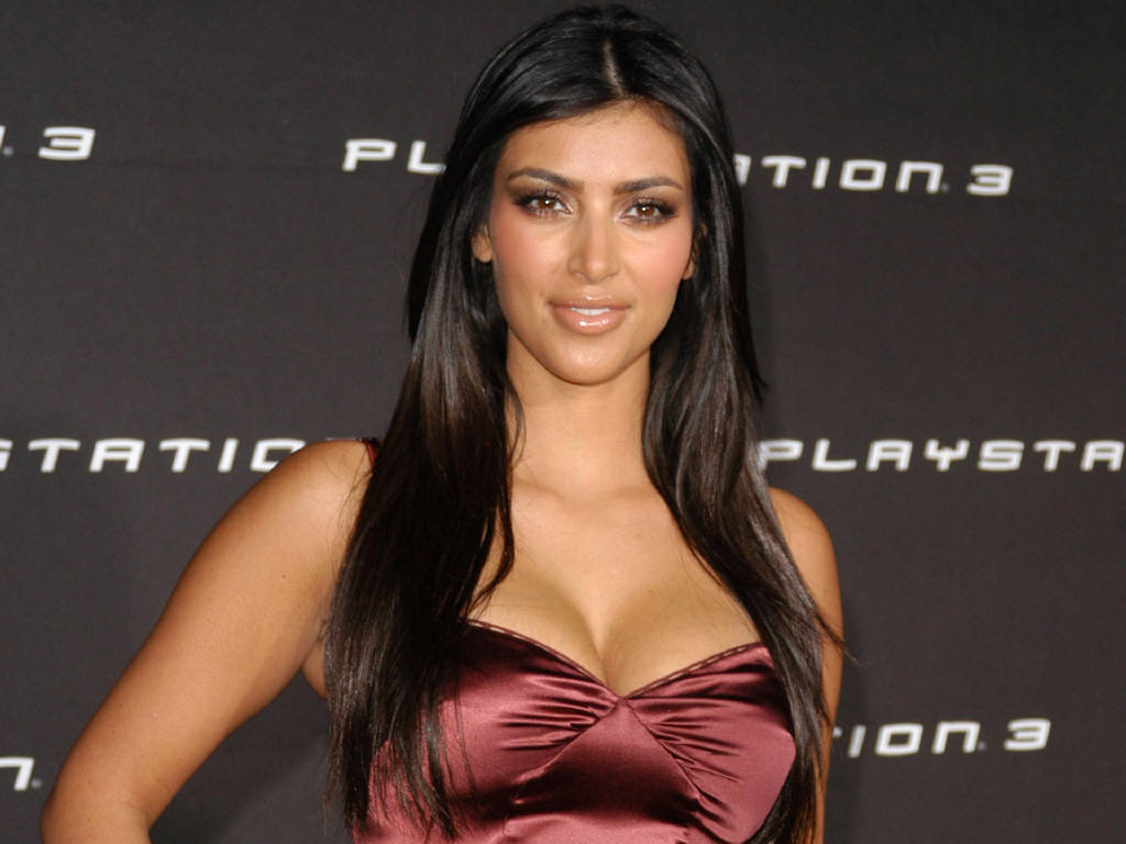 Kim Kardashian Wallpapers