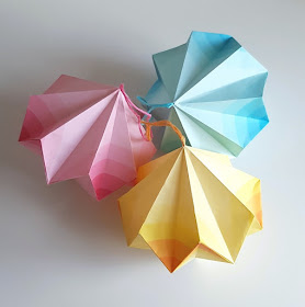 Make these cute origami paper baubles!