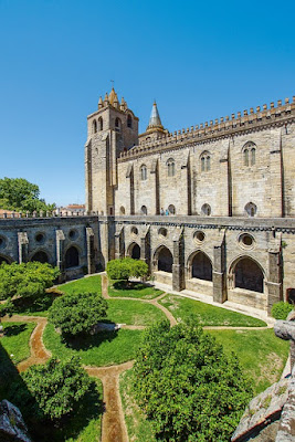 Turismo en la región del Alentejo en Portugal, Evora, viajes y turismo