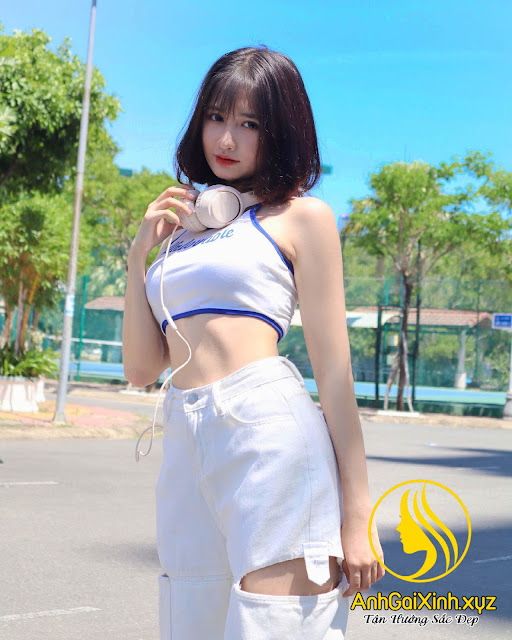 Top 50+ ảnh Vũ Thị Khánh Huyền sexy - hot tiktoker trẻ đẹp nhưng bị tố kênh kiệu, thiếu chuyên nghiệp
