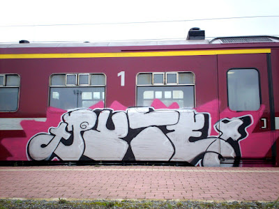 Pute graffiti