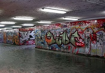 DESIGN OF GRAFFITI TAG STYLE