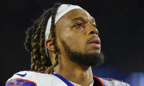 Buffalo Bills defensive back Damar Hamlin (3) leaves the field after an NFL football game against the New England Patriots in Foxborough, Mass., on Dec. 1, 2022.